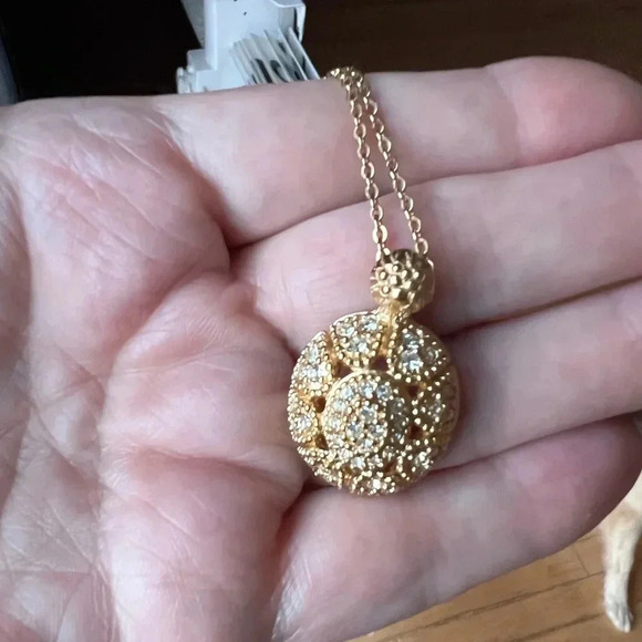 Vintage Dior Gold Crystal Pendant Necklace – Signed, Rare Sparkle - Picture 4 of 5